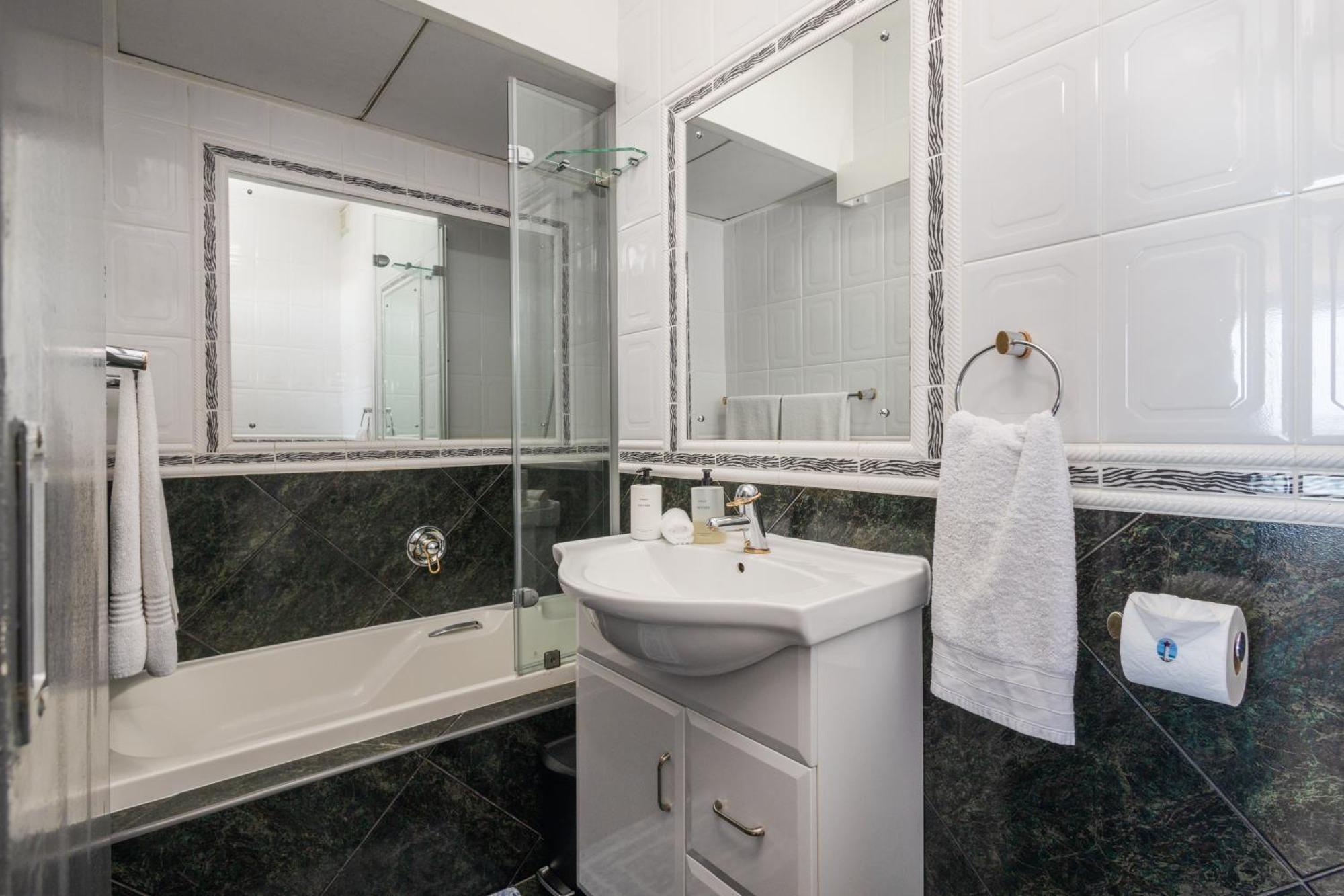 22 Bronze Bay - By In Umhlanga